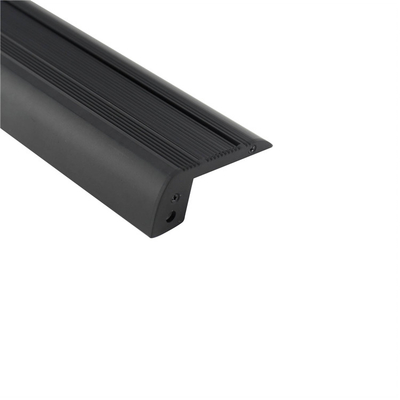 Kino-Treppe, die LED-Profil 65mm×28mm mit Antibeleg-Gummi riecht