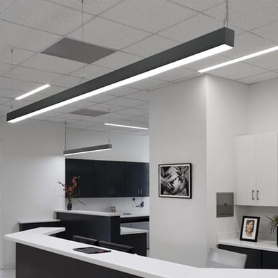 Moderne lineare Suspendierungs-Beleuchtung Ip44 LED für Büro-Lager