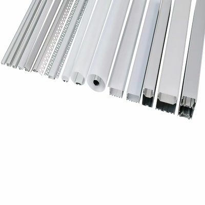 Silber eloxierter LED-Profil-PC-Diffusor zur Oberflächenmontage für die Küchenbeleuchtung
