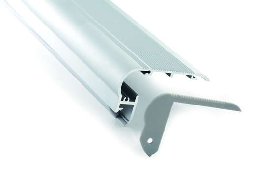 Anodisierte silberne Aluminiumverdrängung für Breite LED-Neonbeleuchtung 80mm
